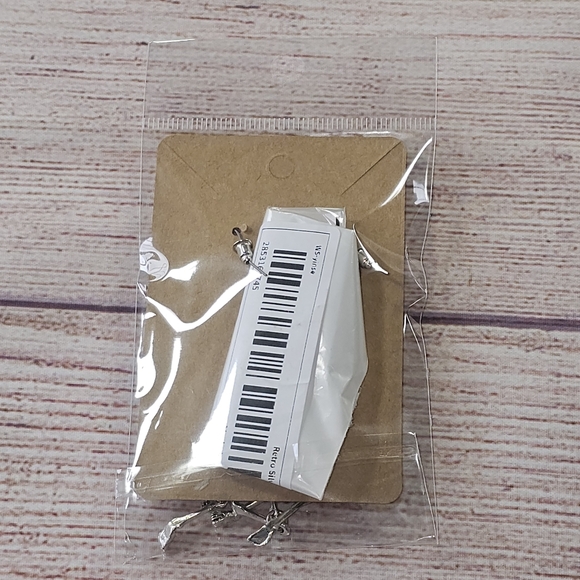 NIP Halloween Themed Silver Color Skeleton Dangle Earrings - Picture 13 of 13